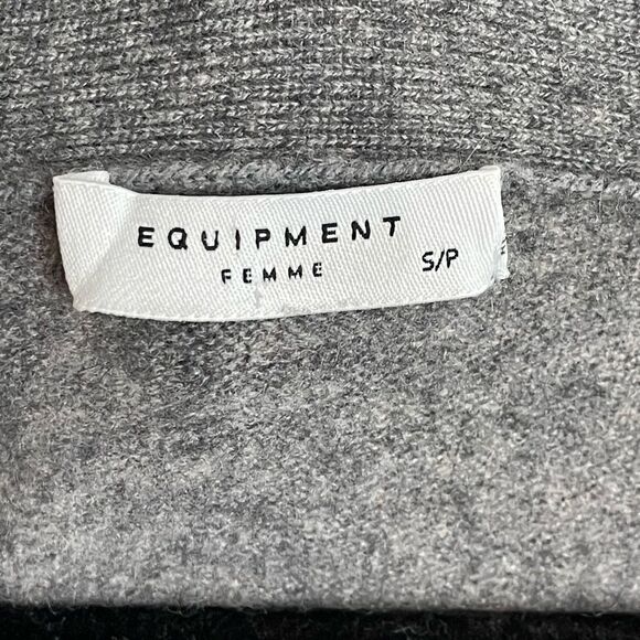 EQUIPMENT Femme Oversized Cashmere Cardigan in heather gray. Small - Picture 6 of 8